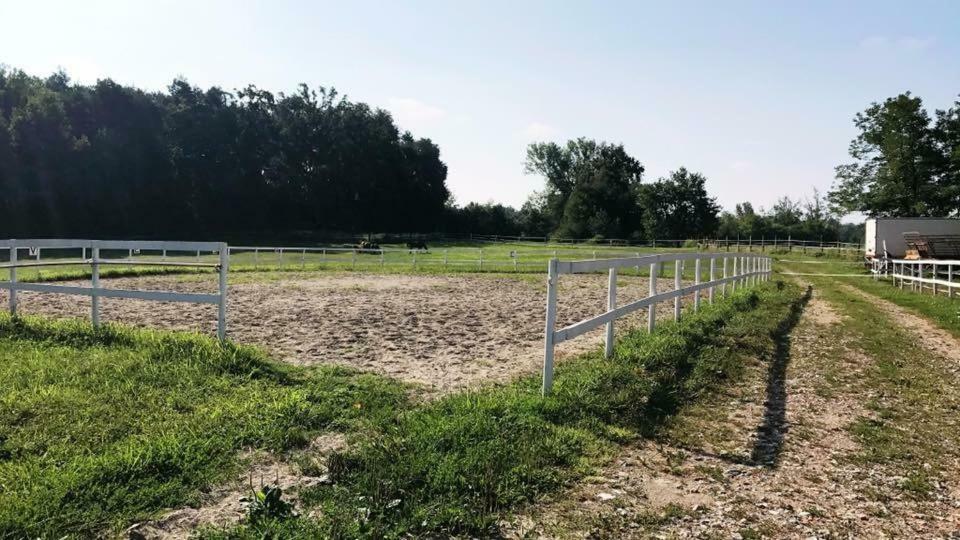 Agriturismo La Fornace Centro Ippico Vila Como Exterior foto